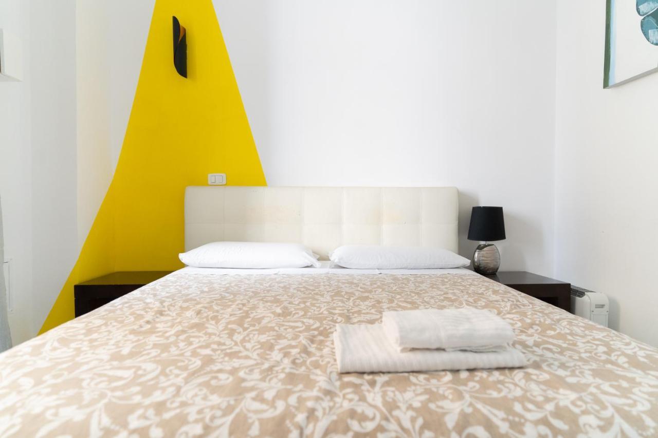 Romafullhouse Guesthouse Esterno foto