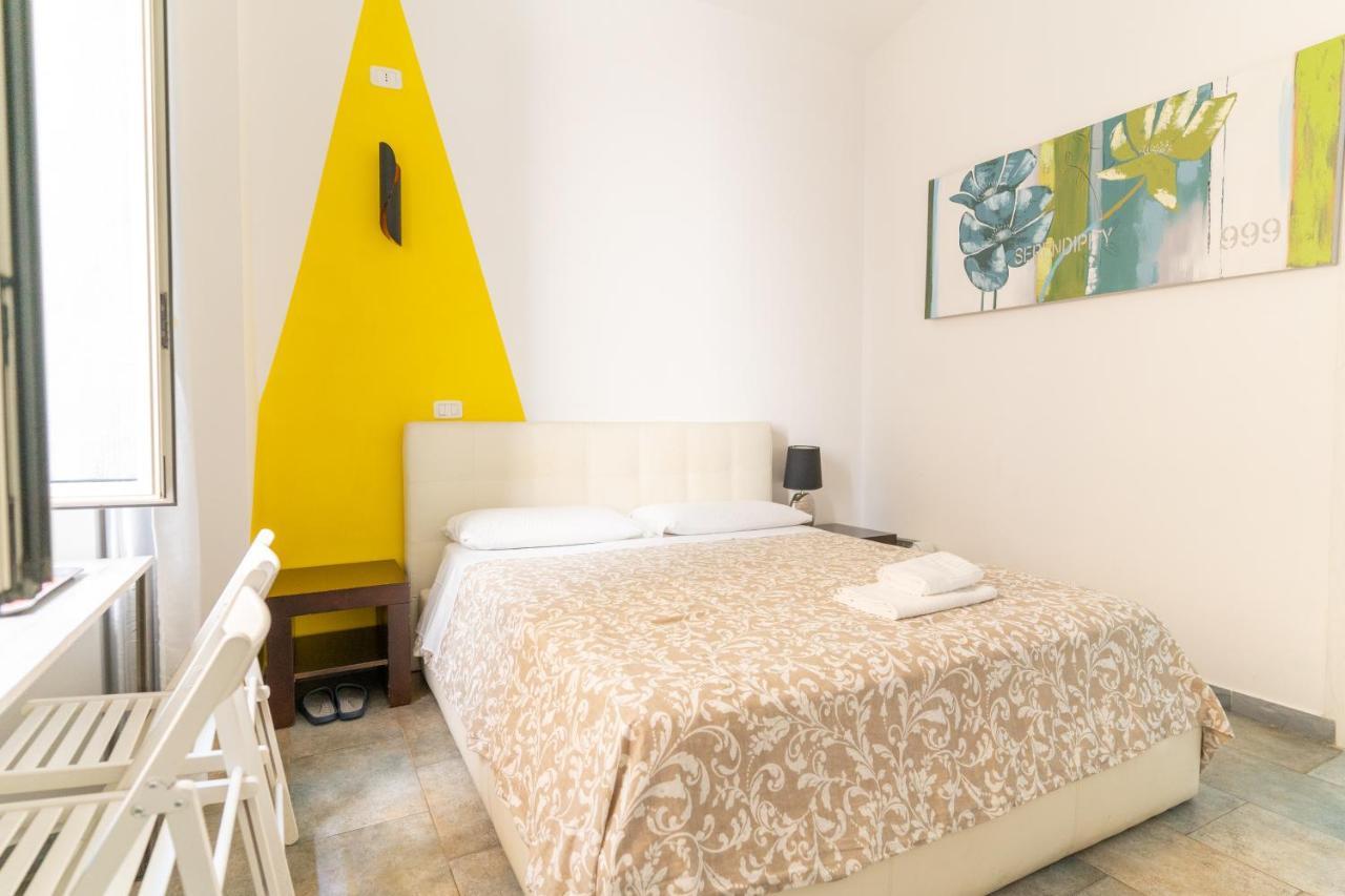 Romafullhouse Guesthouse Esterno foto